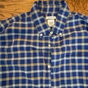 Gap Men’s Button Down Shirt